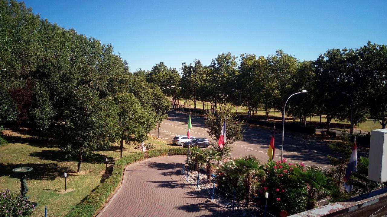 Hotel Parigi Castel San Pietro Terme Ngoại thất bức ảnh