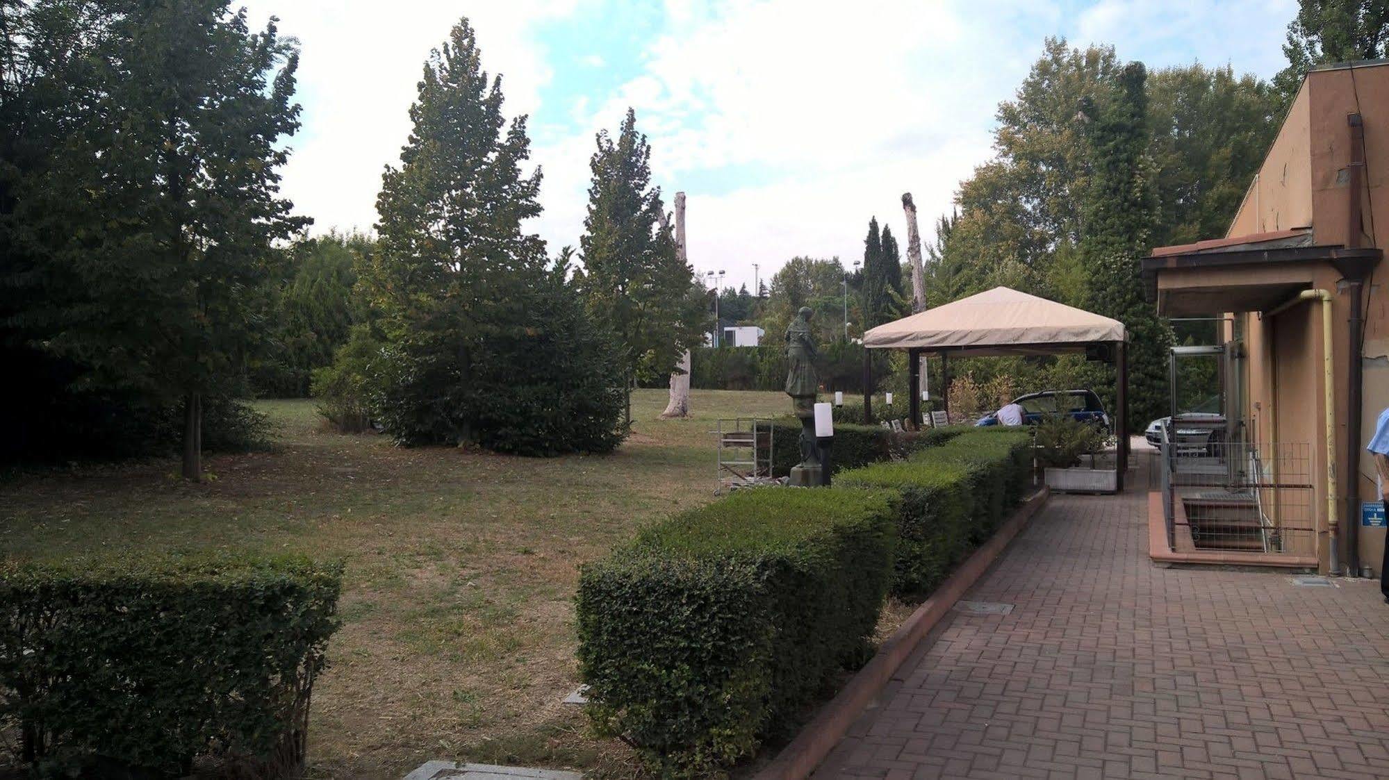 Hotel Parigi Castel San Pietro Terme Ngoại thất bức ảnh