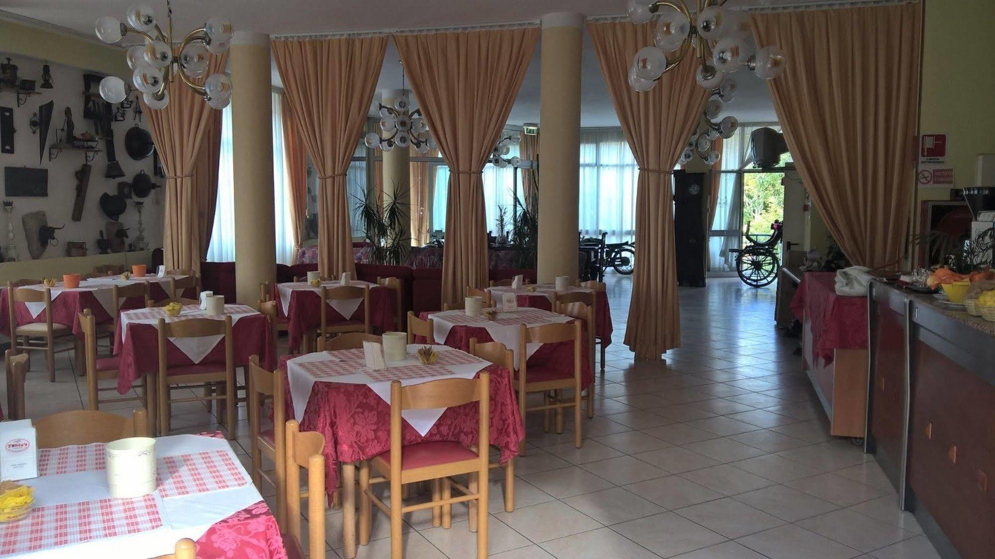 Hotel Parigi Castel San Pietro Terme Ngoại thất bức ảnh